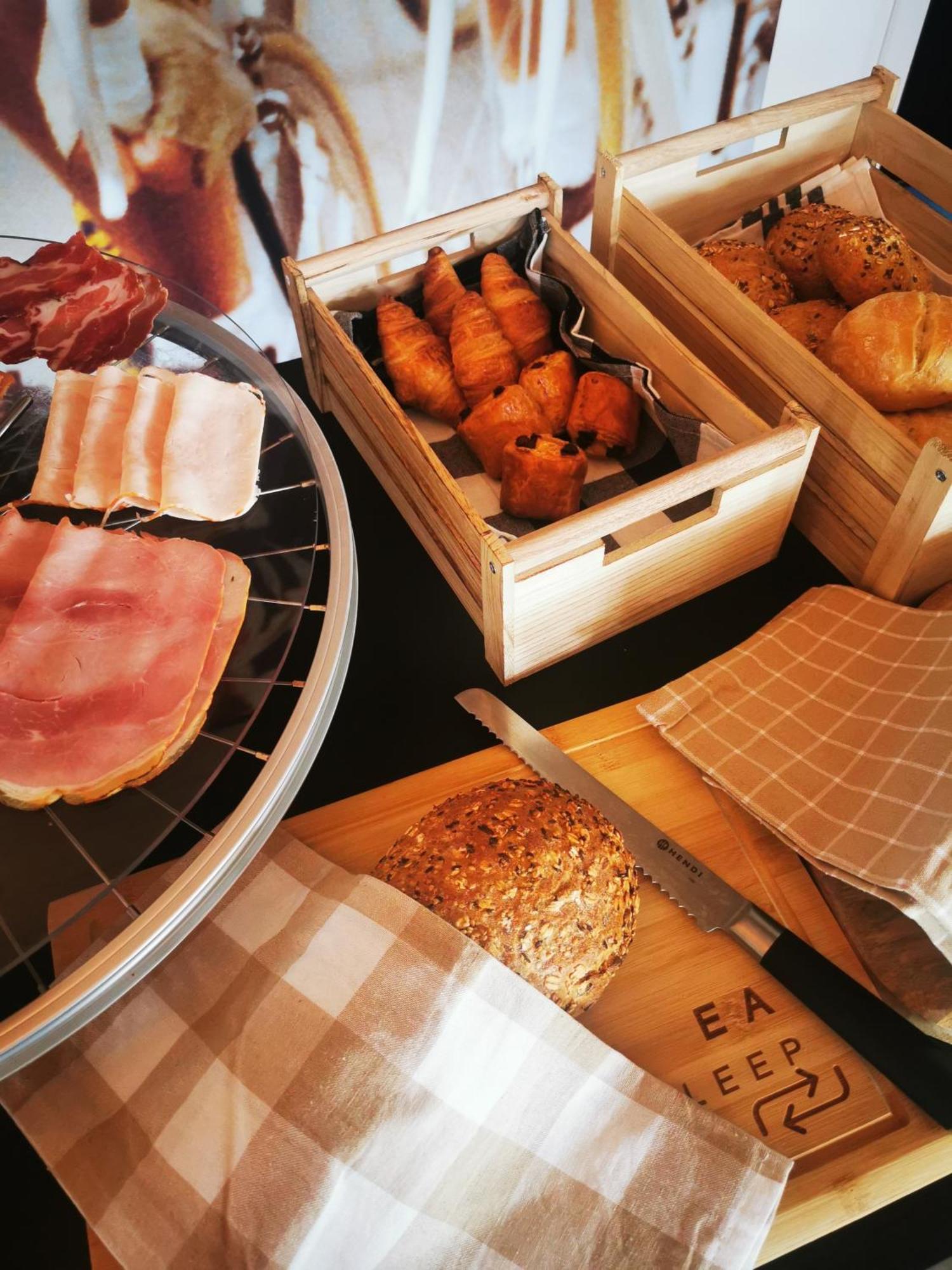 ブラーケル Apres-Velo Bed & Breakfast エクステリア 写真