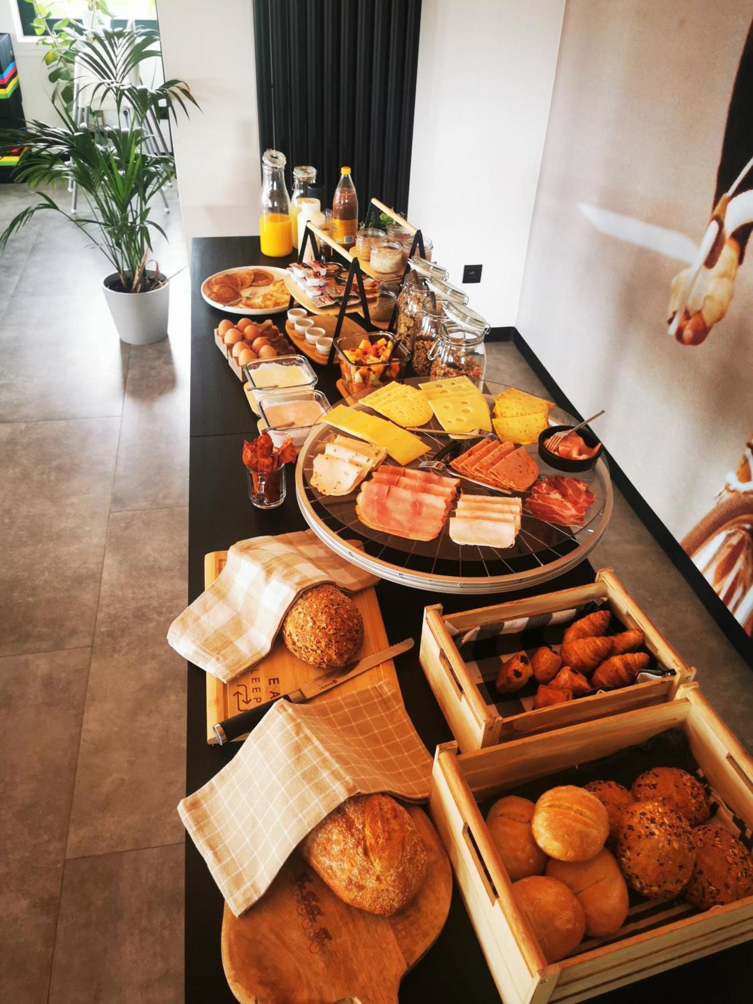 ブラーケル Apres-Velo Bed & Breakfast エクステリア 写真