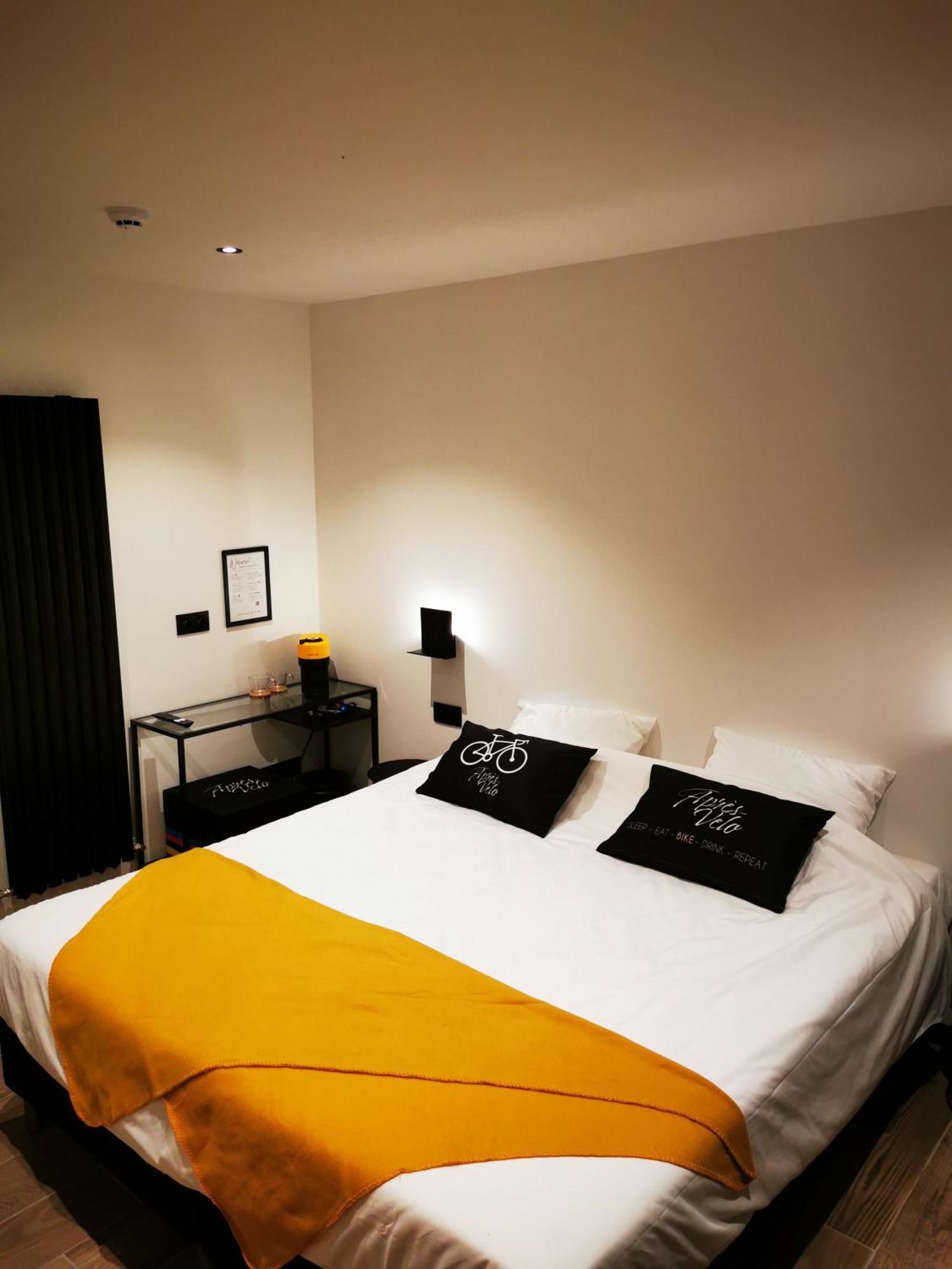 ブラーケル Apres-Velo Bed & Breakfast エクステリア 写真