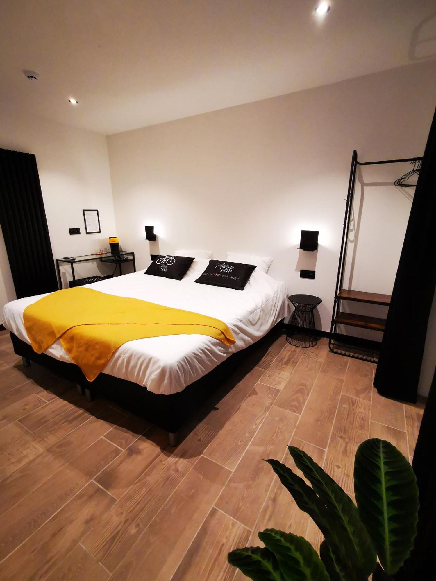 ブラーケル Apres-Velo Bed & Breakfast エクステリア 写真